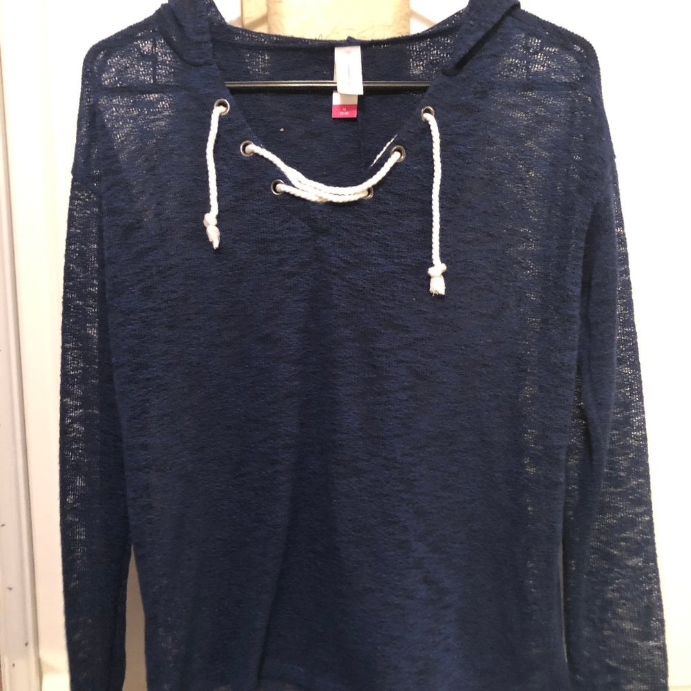 hooded pullover